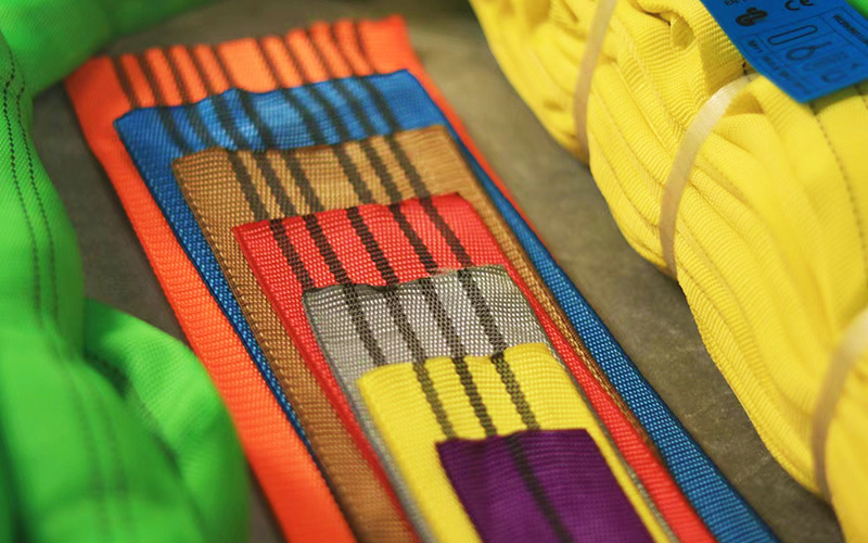 Polyester webbing slings and endless round slings